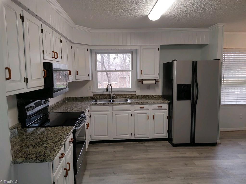 3607 Castleton Road Greensboro, NC 27406 - Photo 6 of 13 Gallery Image 6