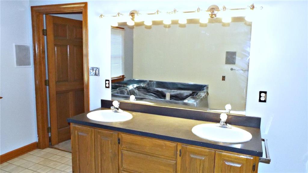 2425 Snow Creek Road Northeast Hickory, NC 28601 - Photo 17 of 35 Gallery Image 17
