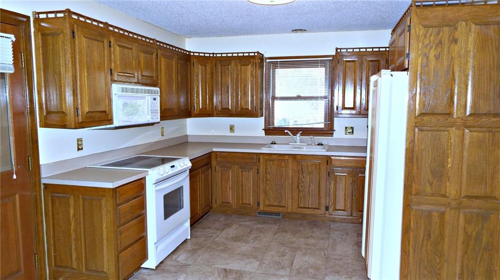 2425 Snow Creek Road Northeast Hickory, NC 28601 - Photo 9 of 35 Gallery Image 9