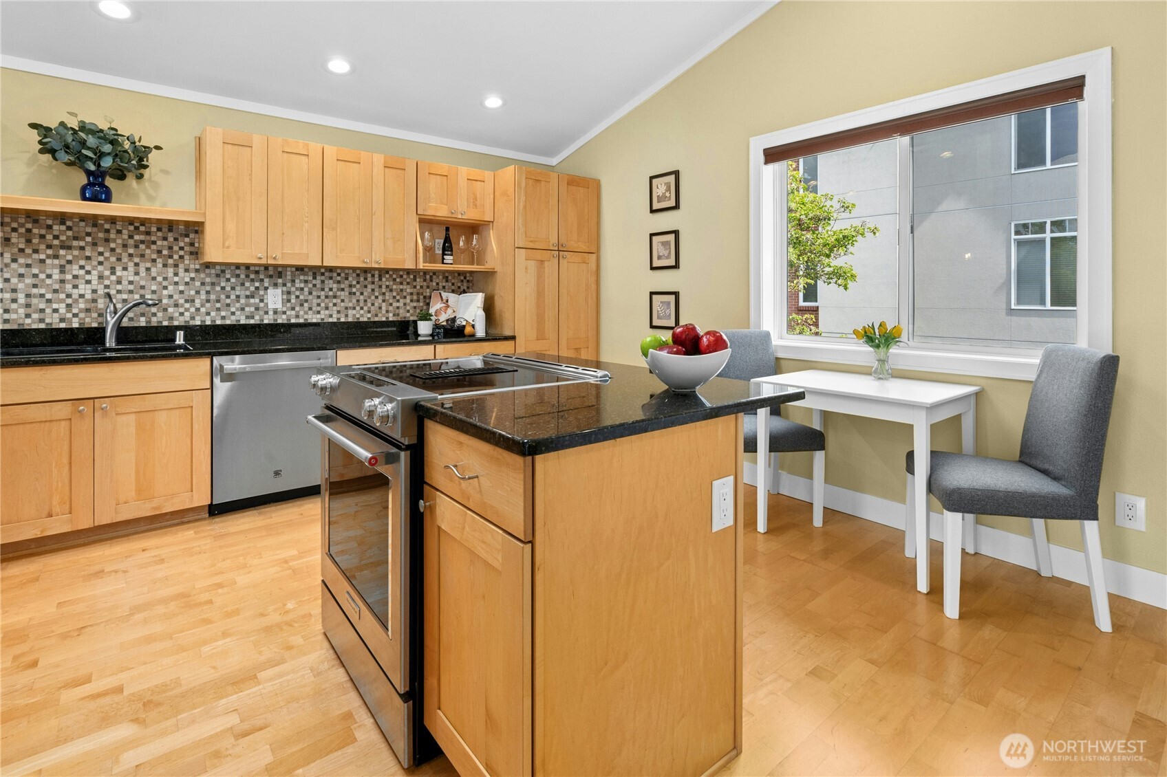 520 Walnut Street, Unit 3 Edmonds, WA 98020 - Photo 24 of 39 Gallery Image 24