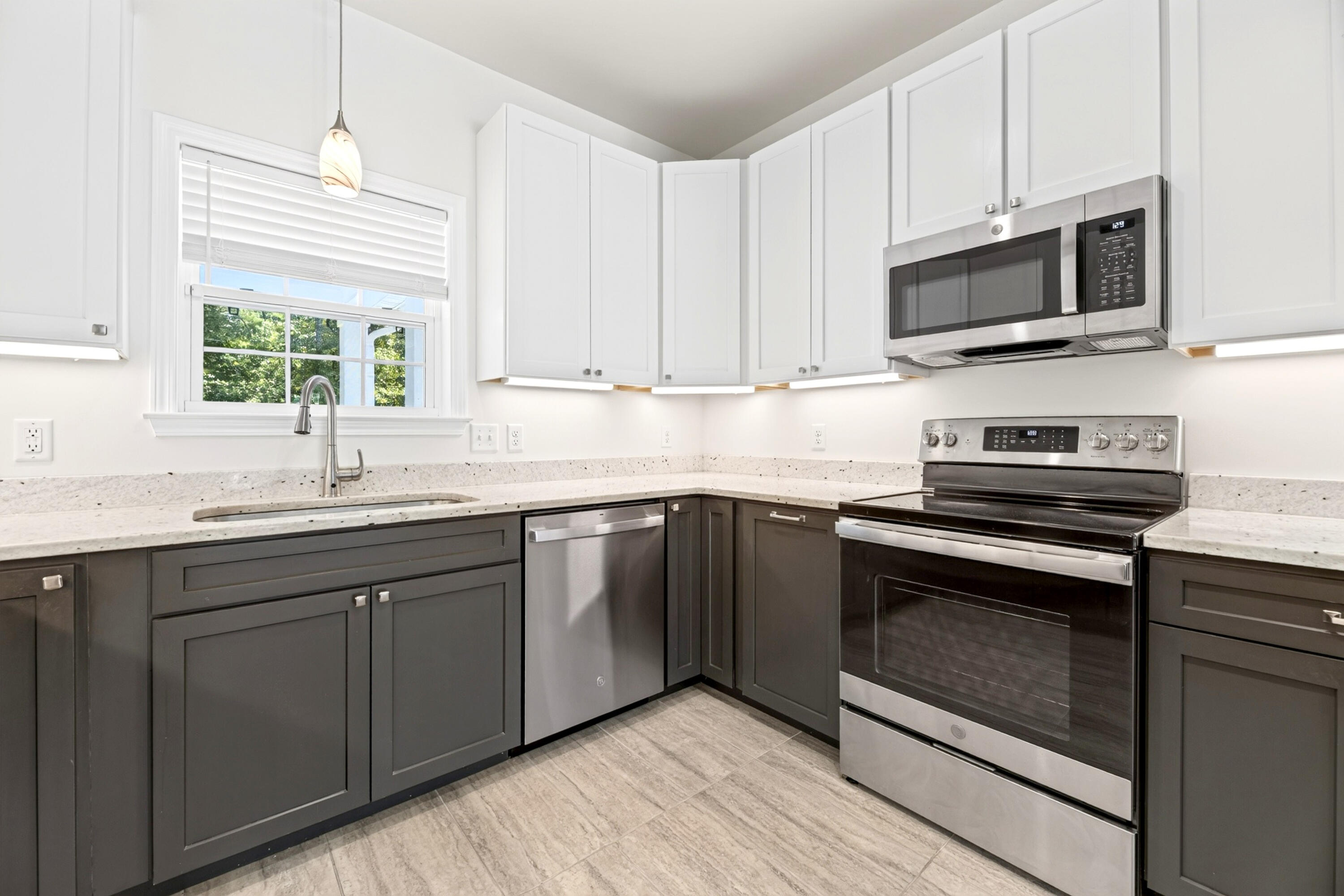 315 Griffith Lane Elloree, SC 29047 - Photo 15 of 40 All Appliances Convey with Home