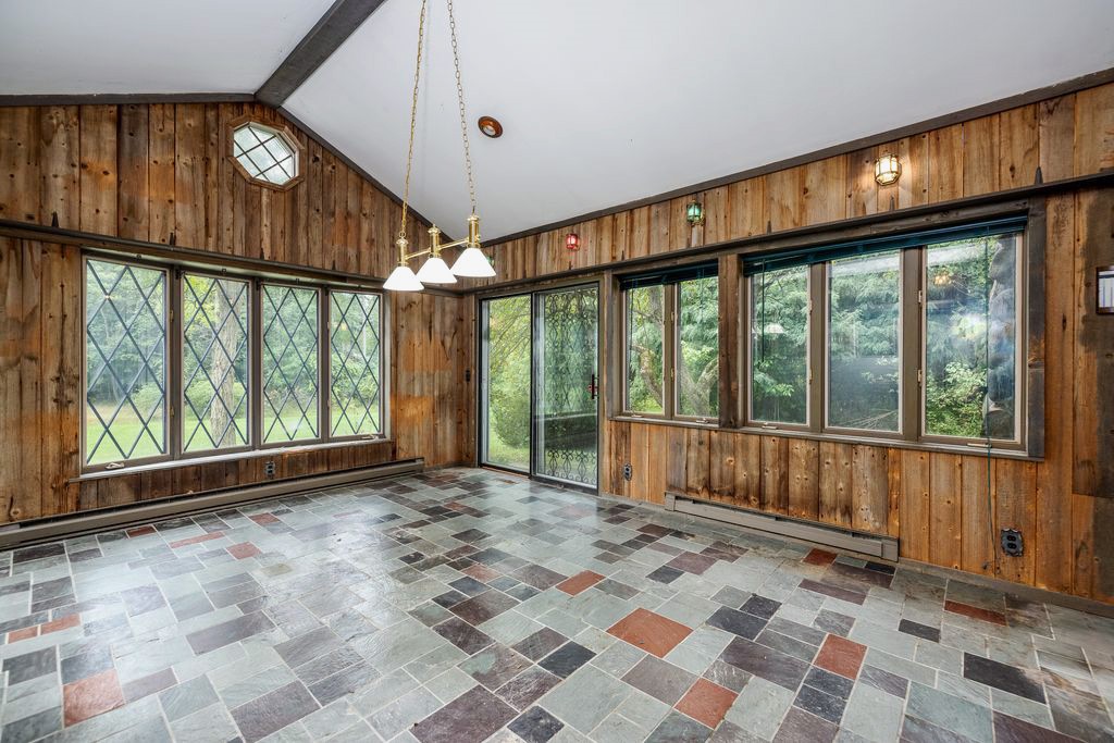 1616 Lake Road Webster, NY 14580 - Photo 13 of 38