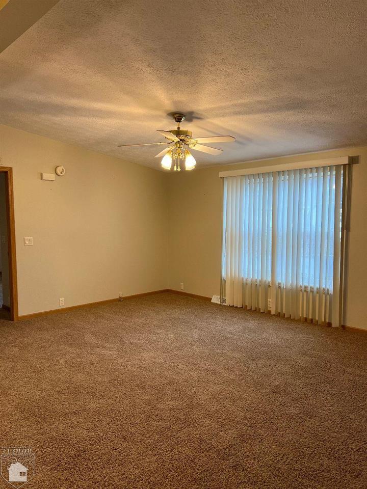 3333 Ravenswood Road, Unit 57 Marysville, MI 48040 - Photo 13 of 22 50068752-12.JPG