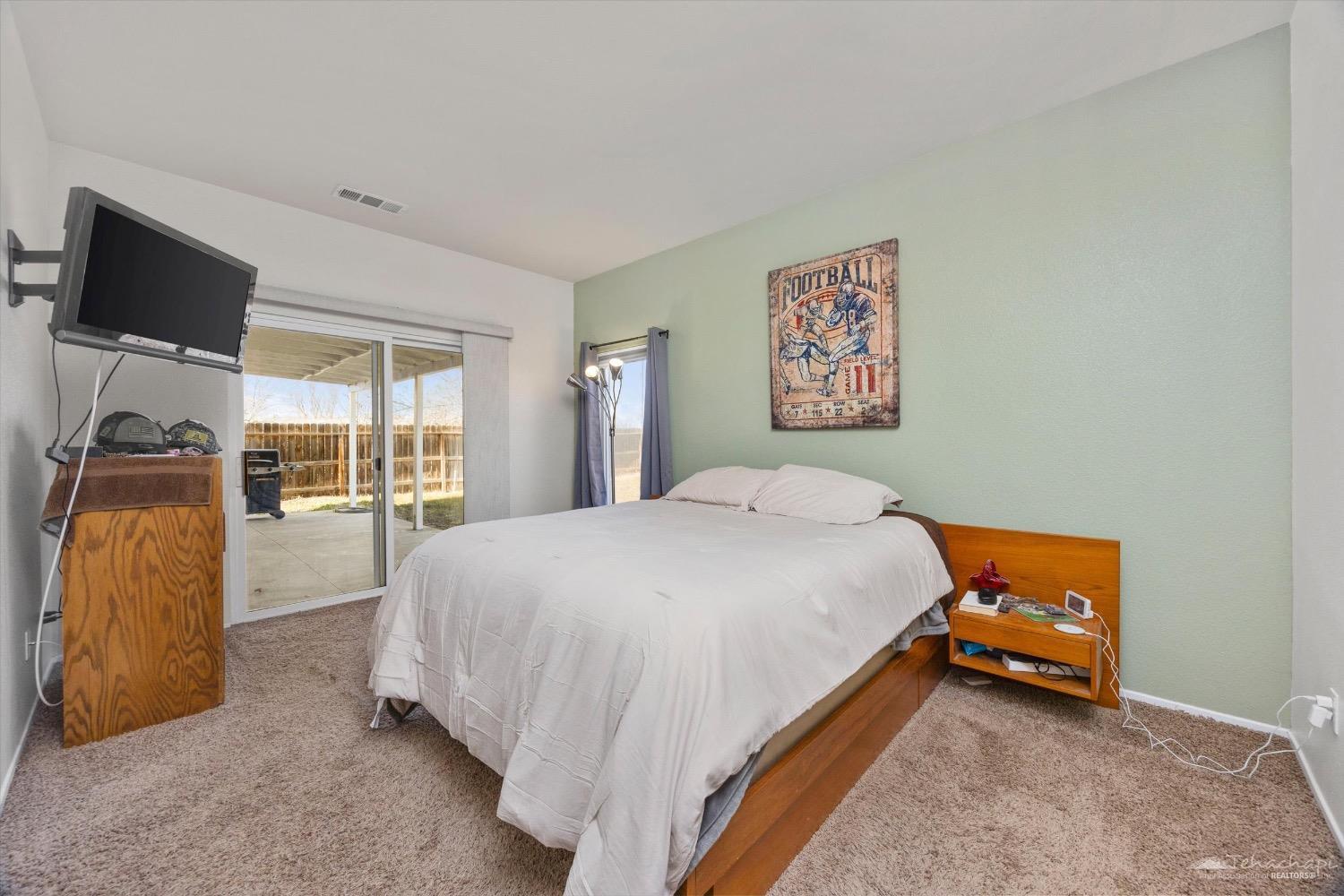 1027 Clearview Street Tehachapi, CA 93561 - Photo 11 of 20 Gallery Image 11