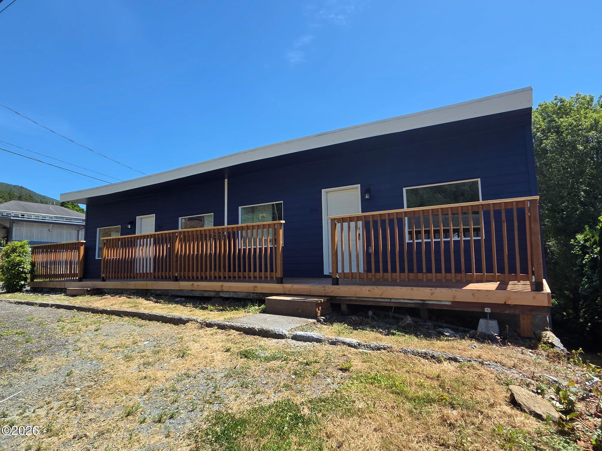 306 8th Street, Unit 306 / 308 Garibaldi, OR 97118 - Photo 1 of 21