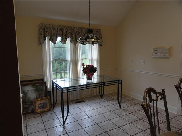 726 Vaughan Road Clarksville, TN 37043 - Photo 12 of 20 Gallery Image 12