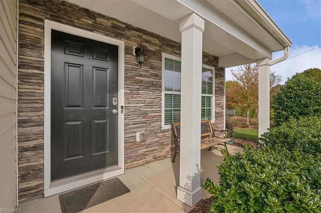 541 Barnes Road Winston-Salem, NC 27107 - Photo 4 of 35