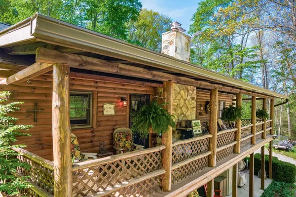 $750,000 | 31280 Anglebrook Lane, Logan, OH 43138