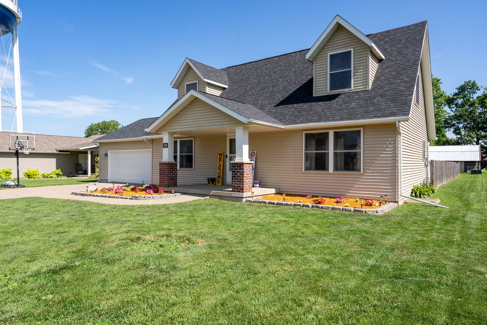 208 3rd Street Durant, IA 52747 - Photo 3 of 50