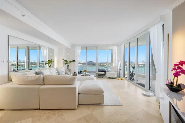 $15,500 | 848 Brickell Key Drive, Unit 1601, Miami, FL 33131