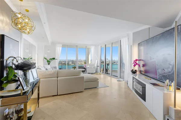 $15,500 | 848 Brickell Key Drive, Unit 1601, Miami, FL 33131