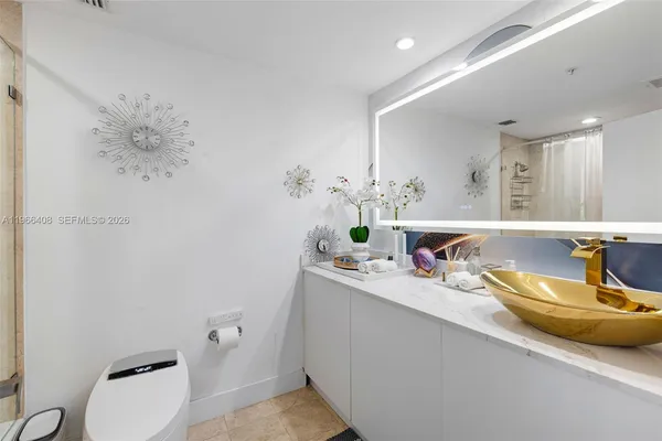 $15,500 | 848 Brickell Key Drive, Unit 1601, Miami, FL 33131