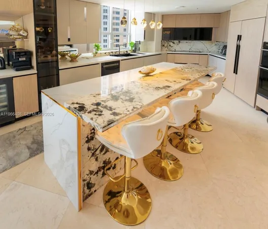 $15,500 | 848 Brickell Key Drive, Unit 1601, Miami, FL 33131