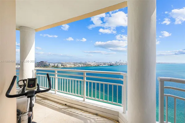 $15,500 | 848 Brickell Key Drive, Unit 1601, Miami, FL 33131