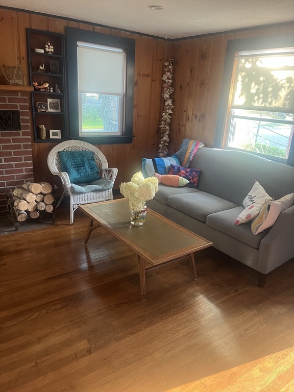 127 Swifts Beach Road Wareham, MA 02571 - Photo 7 of 18