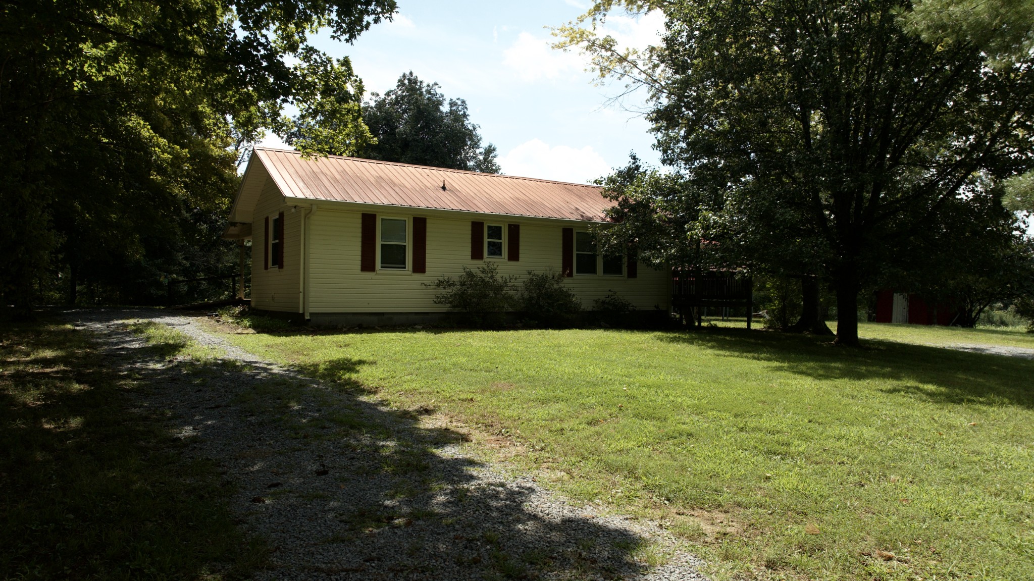 1139 Pleasant Valley Road Chapmansboro, TN 37035 - Photo 4 of 37 Gallery Image 4
