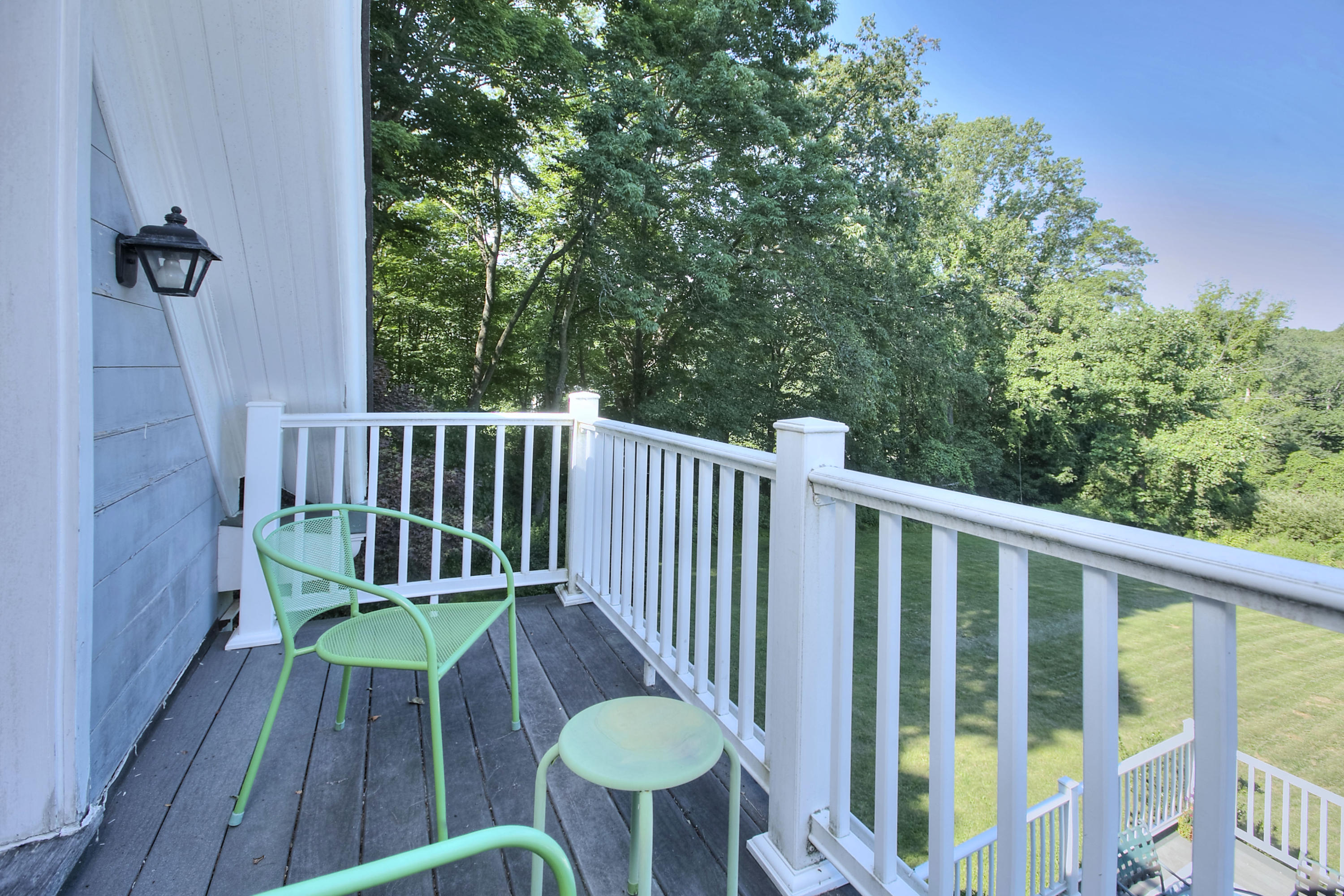1335 Smith Ridge Road New Canaan, CT 06840 - Photo 29 of 42