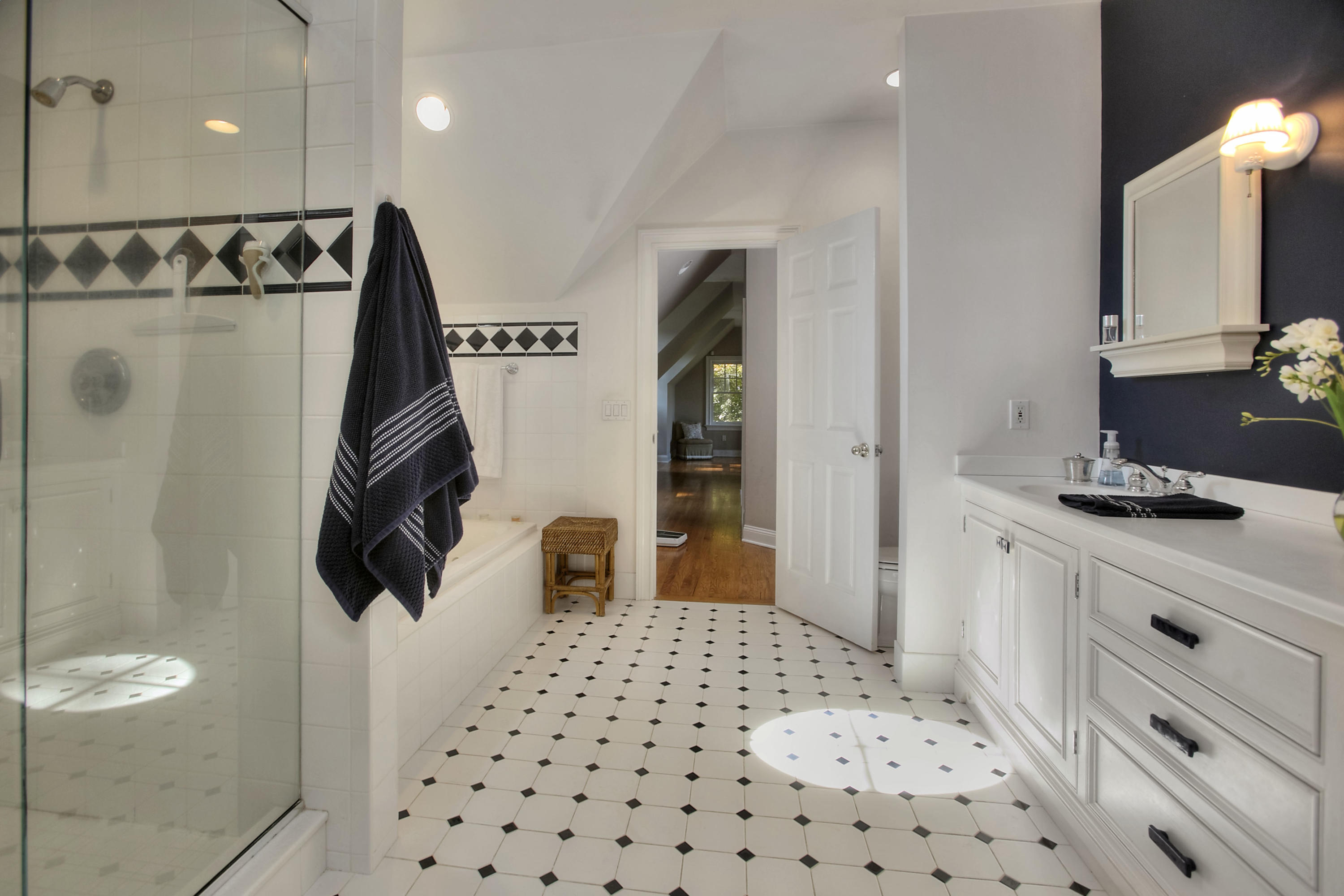 1335 Smith Ridge Road New Canaan, CT 06840 - Photo 34 of 42 a walk in closet in a bathroom