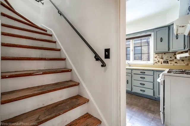 $740,000 | 6738 North Ionia Avenue, Chicago, IL 60646