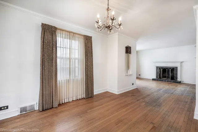 $740,000 | 6738 North Ionia Avenue, Chicago, IL 60646