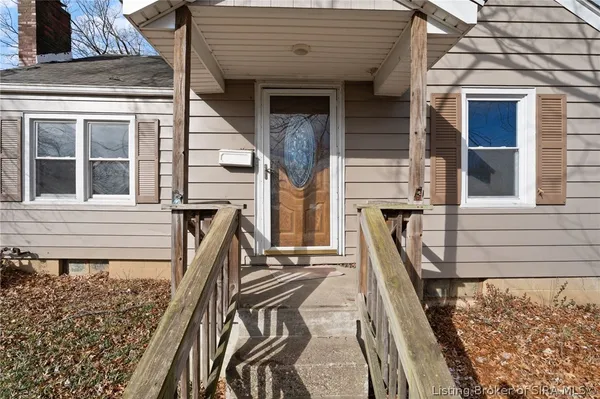 $189,900 | 2109 Wood Avenue, New Albany, IN 47150