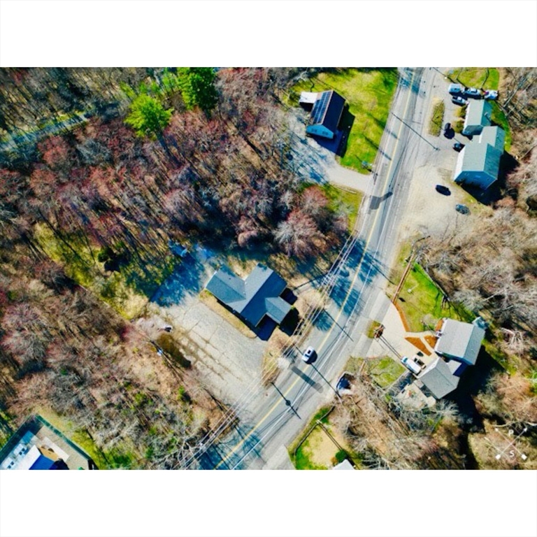 55 Lafayette Road Salisbury, MA 01952 - Photo 15 of 15 a black and white photo of a house