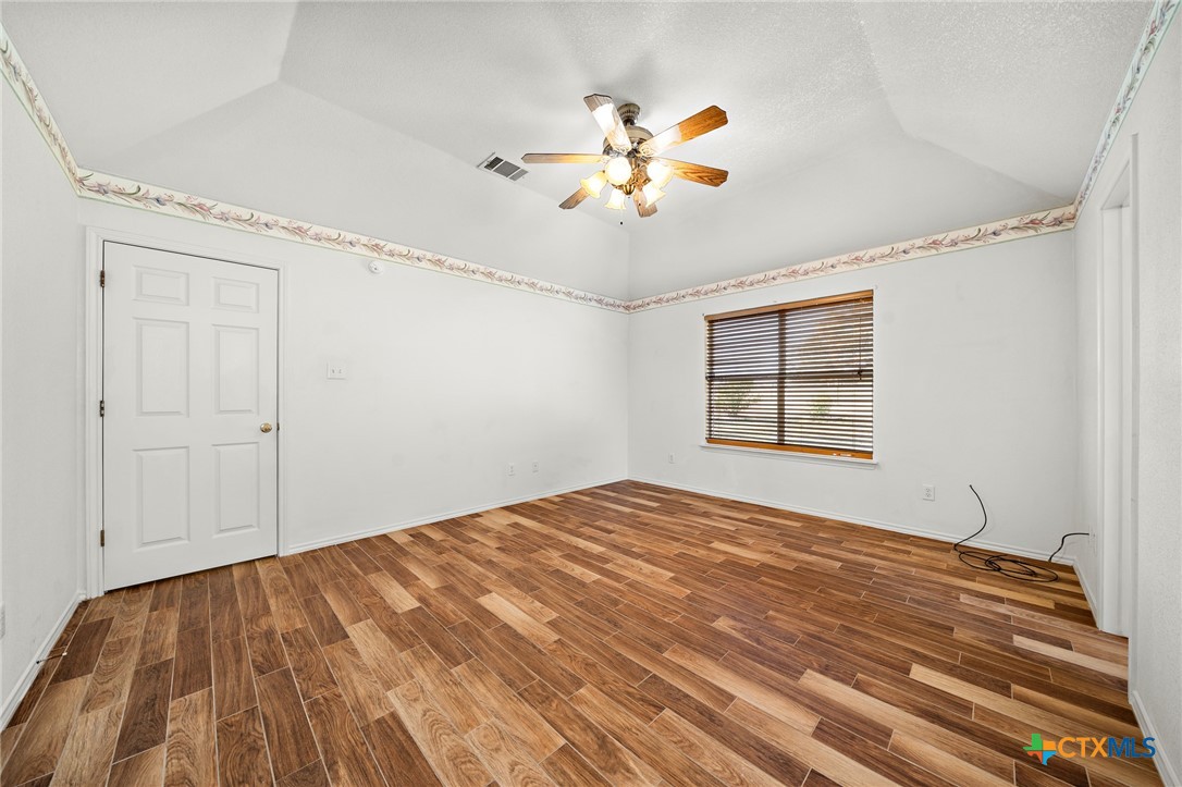 853 County Road 4390 Kempner, TX 76539 - Photo 41 of 43 a bedroom with a bed and a window