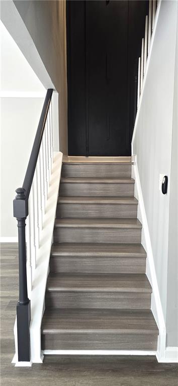 131 Willow Stream Court Roswell, GA 30076 - Photo 21 of 25 a view of entryway