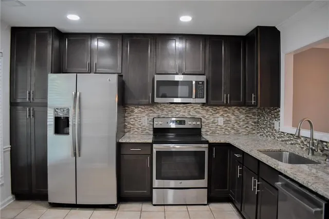 $2,500 | 131 Willow Stream Court, Roswell, GA 30076