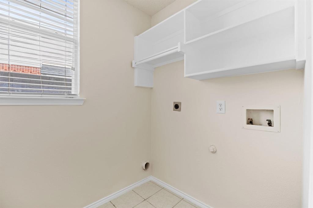 433 Spring Air Drive Allen, TX 75002 - Photo 23 of 27 a view of an empty room