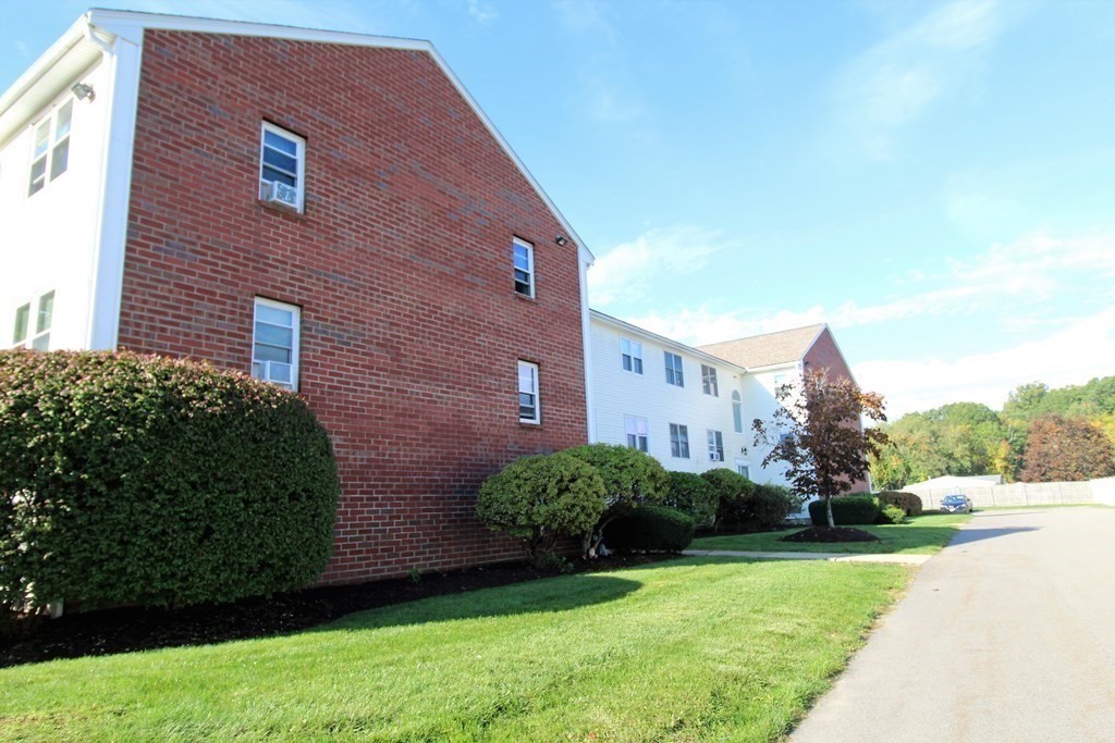 641 South R S Washington, Unit 11 North Attleboro, MA 02760 - Photo 1 of 21