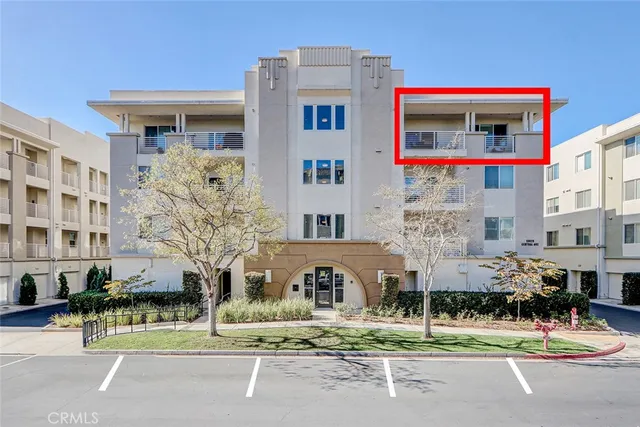 $769,950 | 13029 Central Avenue, Unit 401, Hawthorne, CA 90250