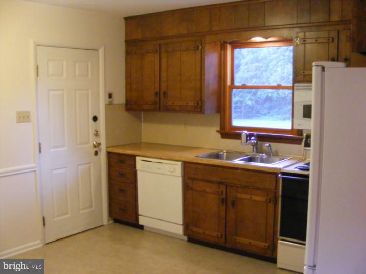 103 Ridgewood Circle Downingtown, PA 19335 - Photo 12 of 25 Gallery Image 12