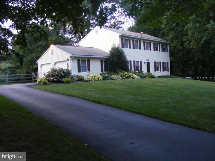 103 Ridgewood Circle Downingtown, PA 19335 - Photo 3 of 25 Gallery Image 3