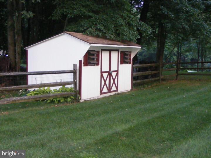 103 Ridgewood Circle Downingtown, PA 19335 - Photo 22 of 25 Gallery Image 22