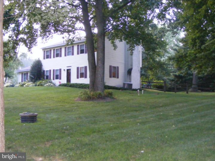 103 Ridgewood Circle Downingtown, PA 19335 - Photo 4 of 25 Gallery Image 4