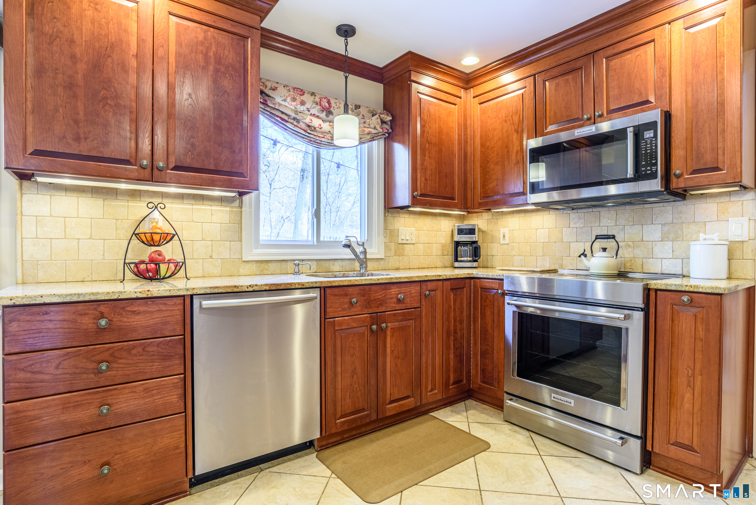 56 Lazy Brook Road Monroe, CT 06468 - Photo 7 of 40