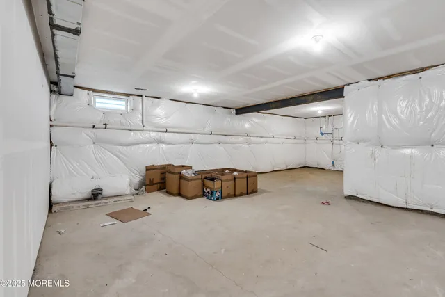 a view of a garage room