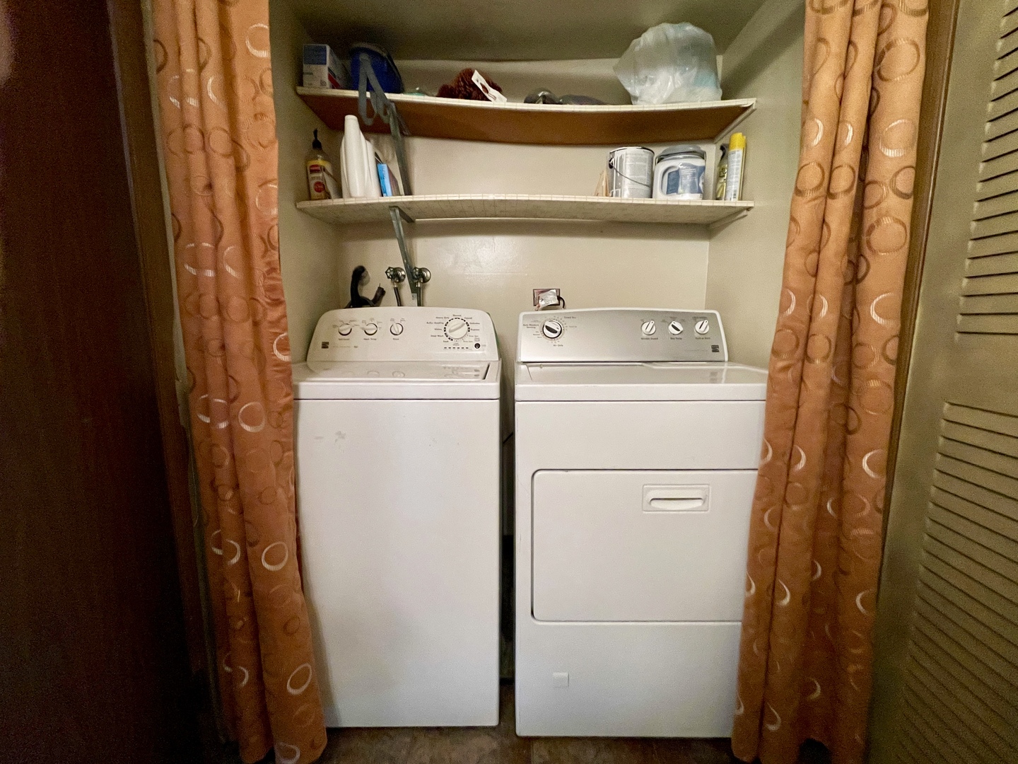 3406 Seine Court Hazel Crest, IL 60429 - Photo 14 of 26 a utility room with dryer and washer