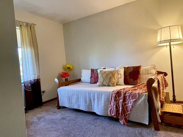 $192,500 | 3406 Seine Court, Hazel Crest, IL 60429