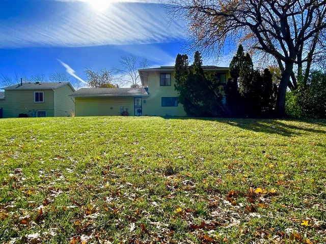 $192,500 | 3406 Seine Court, Hazel Crest, IL 60429