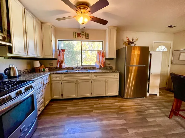 $192,500 | 3406 Seine Court, Hazel Crest, IL 60429