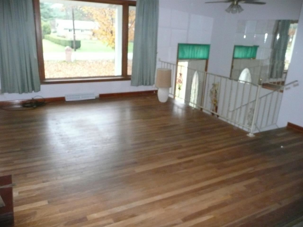 58276 Pear Road South Bend, IN 46619 - Photo 3 of 21 Gallery Image 3