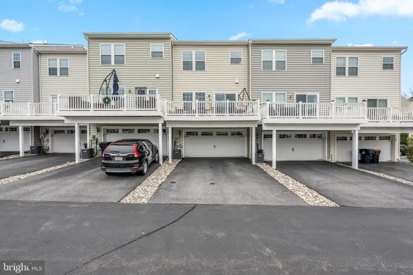 $499,999 | 24 Chamberlain Court, Glen Mills, PA 19342