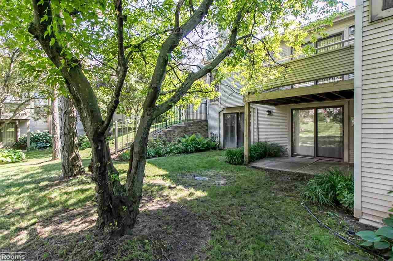 758 Ashley Circle West Rochester, MI 48307 - Photo 20 of 23 31352388-19.JPG