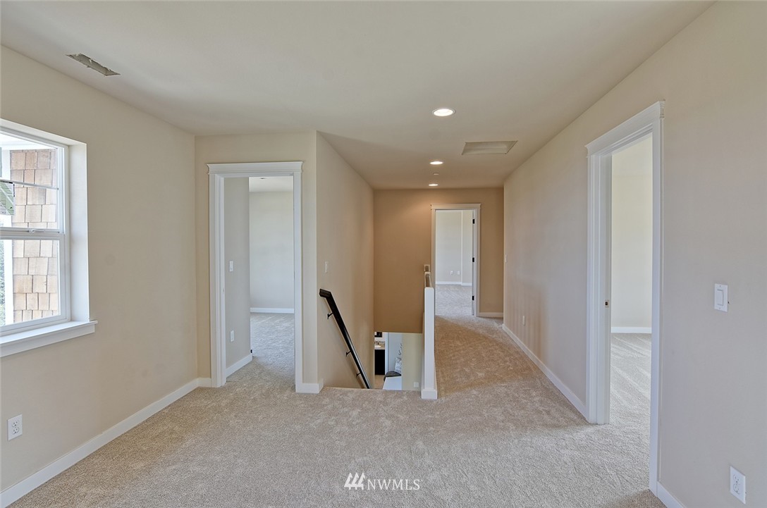 7207 Upper Ridge Road Everett, WA 98203 - Photo 13 of 23 Gallery Image 13
