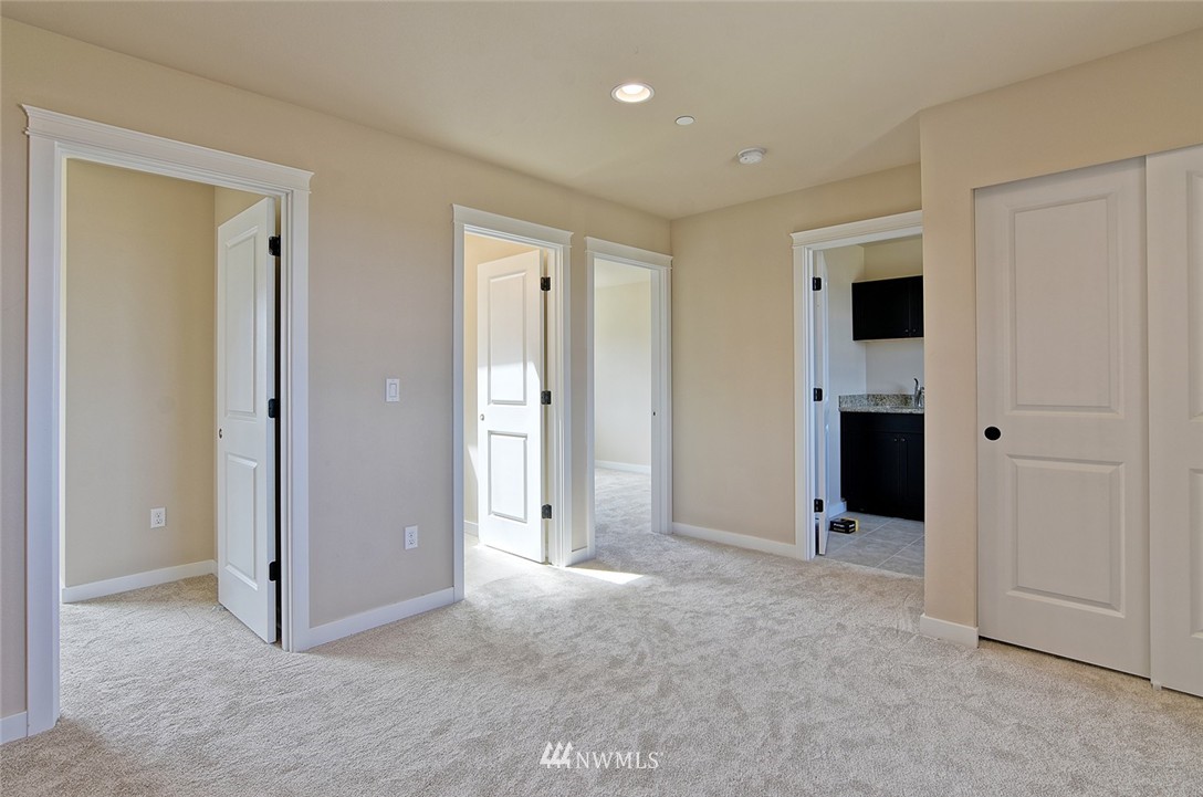 7207 Upper Ridge Road Everett, WA 98203 - Photo 14 of 23 Gallery Image 14
