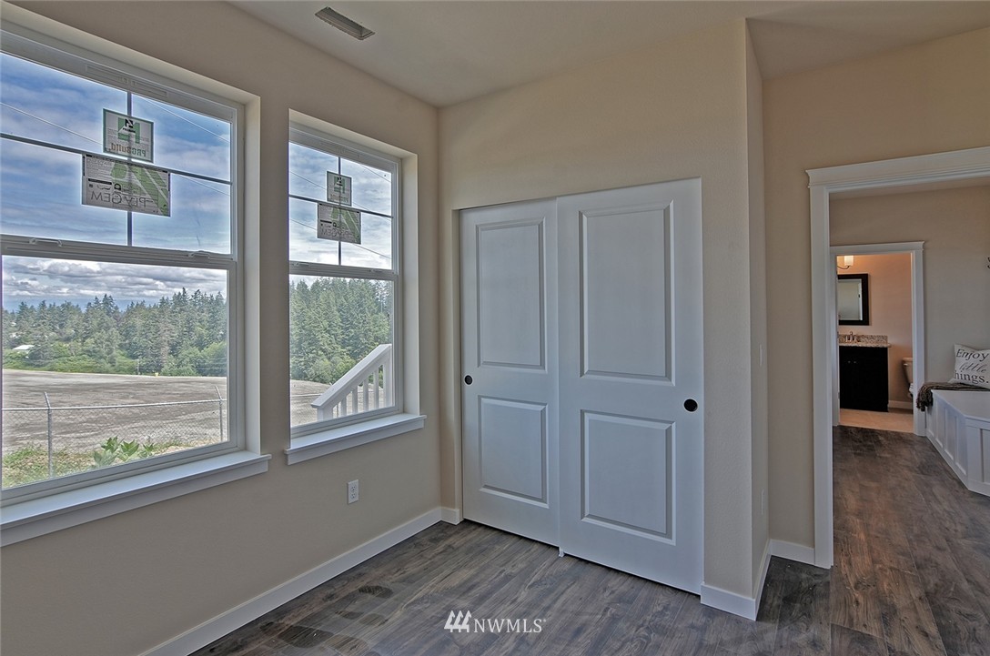 7207 Upper Ridge Road Everett, WA 98203 - Photo 7 of 23 Gallery Image 7