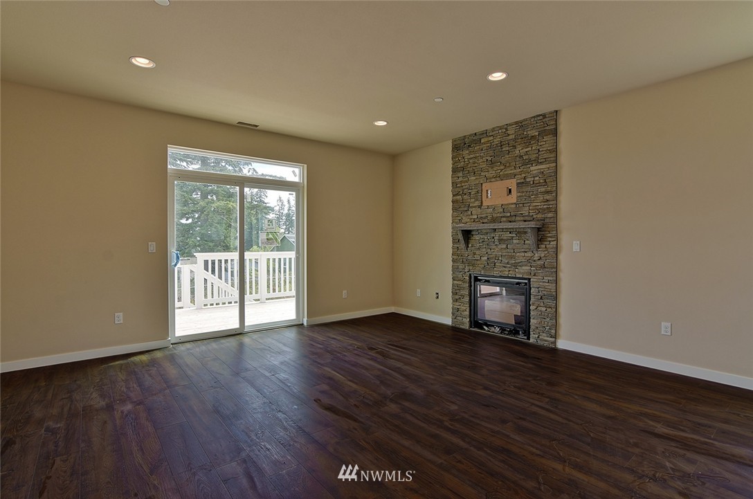 7207 Upper Ridge Road Everett, WA 98203 - Photo 8 of 23 Gallery Image 8