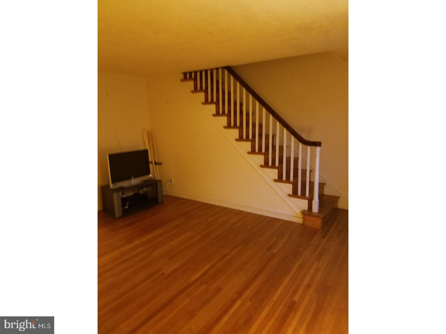 255 Glendale Road Upper Darby, PA 19082 - Photo 4 of 18